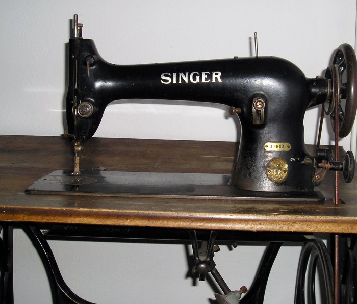 Singer sewing machine 1851 patent isaac august issued machines history first model merritt vintage 162nd anniversary happy museum national choose